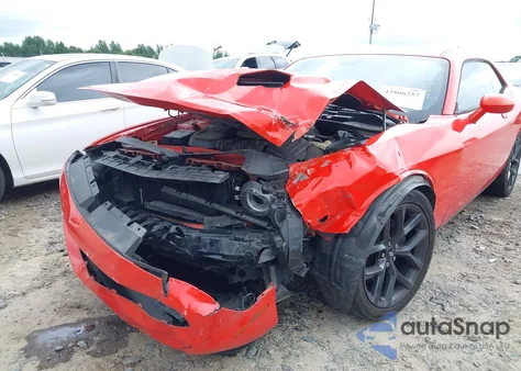 2019 Dodge Challenger Sxt z USA, uszkodzony, nr VIN 2C3CDZAG0KH570830